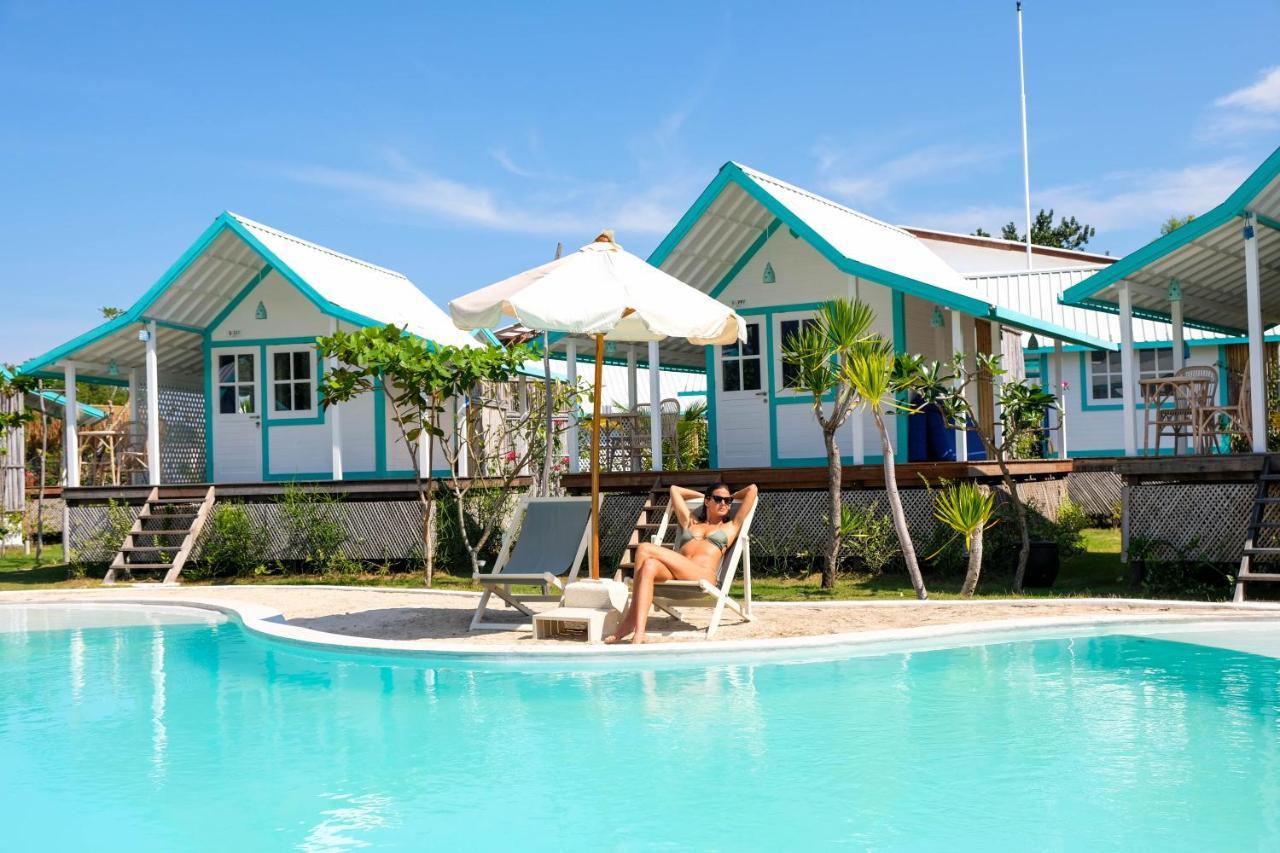 Le Pirate Gili Meno - Adults Only Hotell Exteriör bild