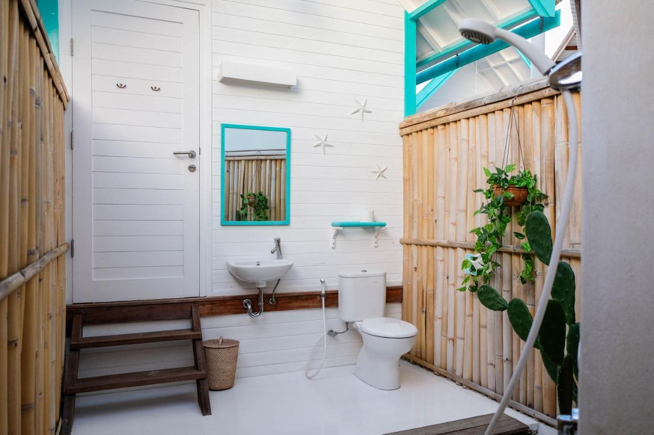 Le Pirate Gili Meno - Adults Only Hotell Exteriör bild
