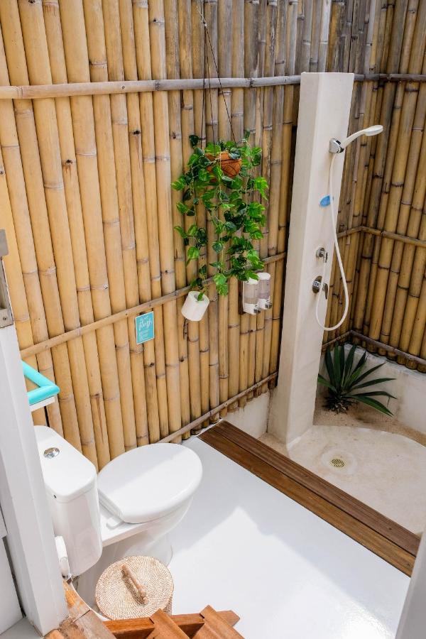 Le Pirate Gili Meno - Adults Only Hotell Exteriör bild