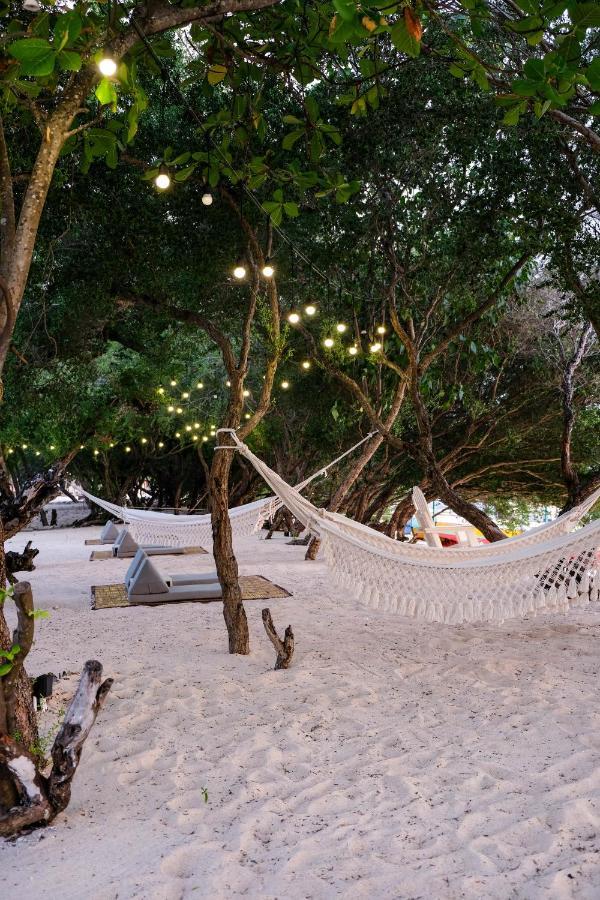 Le Pirate Gili Meno - Adults Only Hotell Exteriör bild