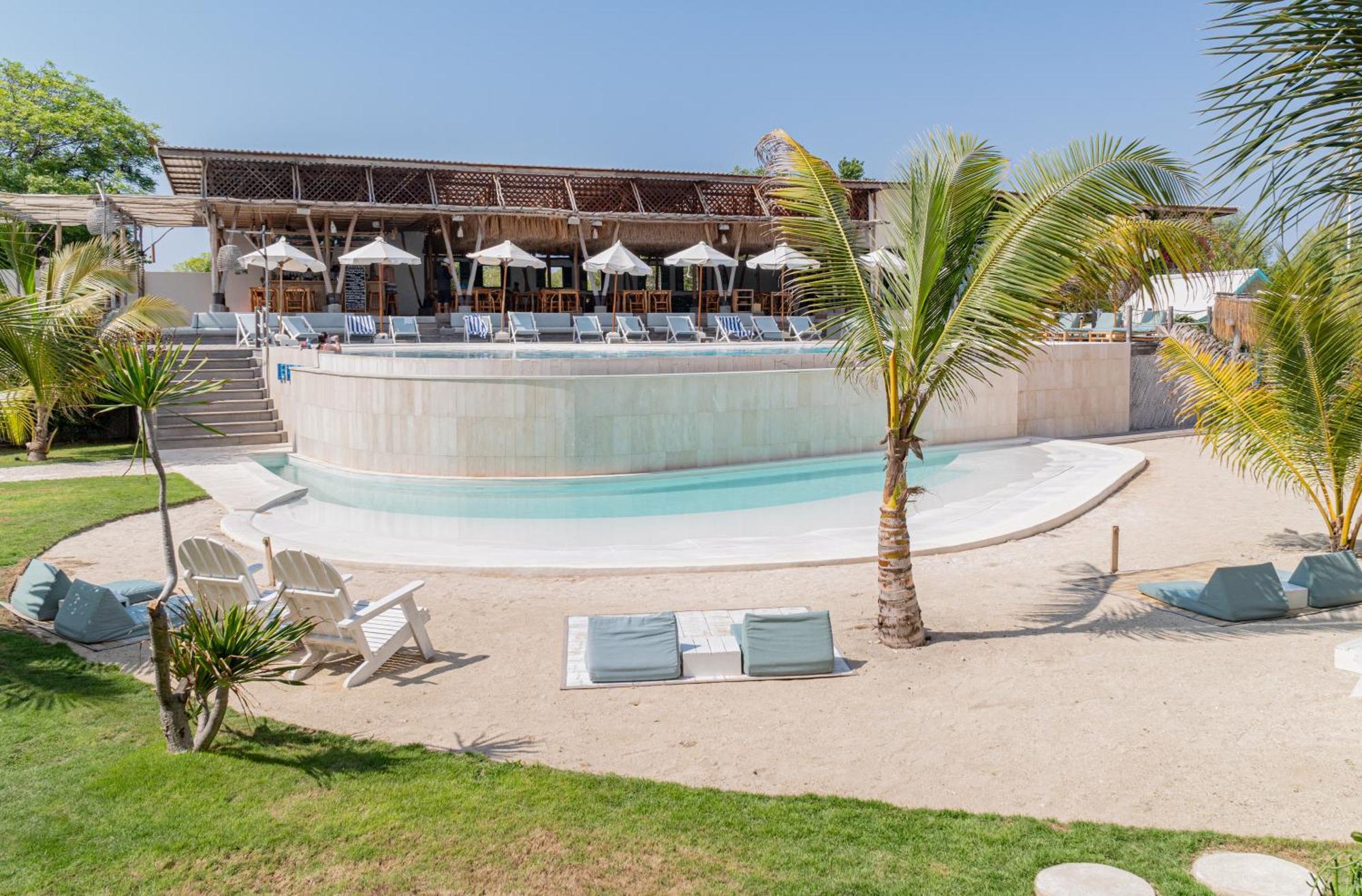 Le Pirate Gili Meno - Adults Only Hotell Exteriör bild