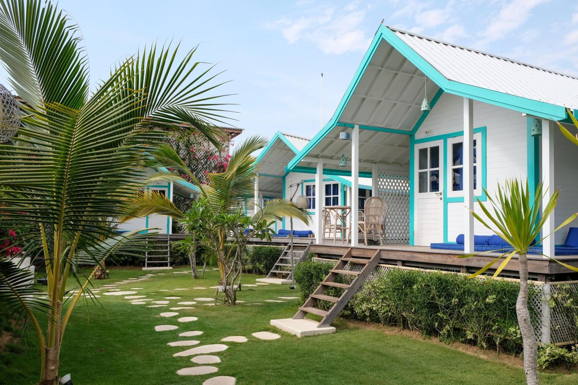 Le Pirate Gili Meno - Adults Only Hotell Exteriör bild